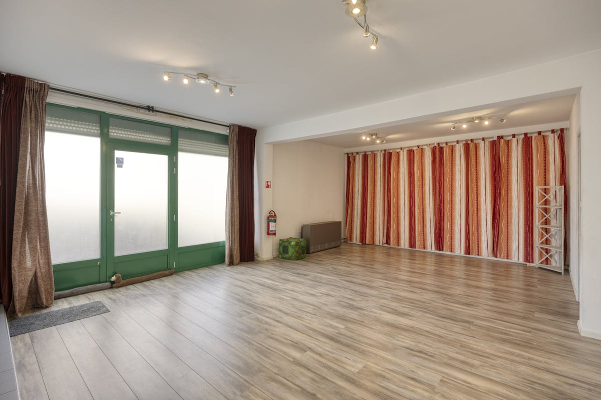 Rez-commercial à vendre à sint-pieters-leeuw - photo 4