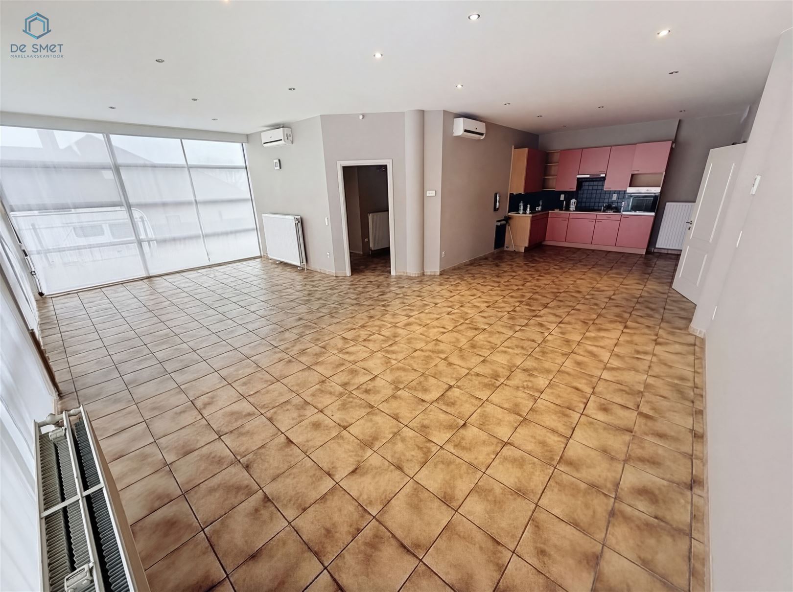 BEAU LOFT AVEC 2 CHAMBRES, GARAGE ET TERRASSE. - photo 2