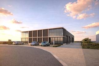 Nieuw multifunctioneel gebouw, beschikbaar begin september 2026.Het pand ligt aan de Chaussée de Tirlemont in een dynamische wijk van Gembloux en...