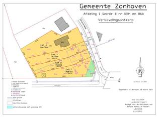 <p><strong>Mooi gelegen bouwgrond op een residentiële locatie met uitstekende verbinding naar belangrijke invalswegen</strong>. Op de Eikenenweg ter hoogte van huisnummer 23 bieden we dit ruim perceel bouwgrond aan. Deze verkaveling bestaat uit 3 loten; namelijk lot 1 geschikt voor het bouwen van een open bebouwing, lot 2 en 3 voor een halfopen bebouwing. De percelen hebben allen een ideale zuidwestelijke oriëntatie en bieden zeer veel woonkwaliteit. Overal dichtbij en toch voornamelijk zicht op groen. Dankzij het fietspad is dit de perfecte vertrekbasis voor de recreatieve sporter.</p><p>Het verkavelingsplan en de bijhorende bouwvoorschriften kan je bekijken onder "downloads".</p><p><strong>Lot 2</strong> is 7a61ca groot en is geschikt voor het bouwen van een <strong>halfopen bebouwing</strong>. Ruime tuinzone en zuidwestelijk georiënteerd.</p><p>De beknotte bouwvoorschriften zijn als volgt:<br />- inplanting van het gebouw op min. 8m van de rooilijn en minstens 3m van de zijdelingse perceelsgrens<br />- geschikt voor het bouwen van een eengezinswoning, zorgwoning toegelaten<br />- nevenfuncties (zoals kantoor en vrij beroep) zijn toegestaan onder voorwaarden<br />- bijgebouwen kunnen opgericht worden als bijv. berging, maar niet als garage<br />- Voertuigen stallen is mogelijk: onoverdekt, carport<br />- 2 bouwlagen met plat dak of zadeldak (het gabarit tussen de 2 halfopen bebouwingen moet op elkaar aansluiten, dit van de eerst vergunde woning is bepalend)</p><p>Op zoek naar een mooi perceel bouwgrond om je droomwoning te realiseren? Contacteer ons voor meer info op 011/39 90 50 of info@jansenrealestate.be</p><p>Wij ontzorgen je ook voor de <strong>verkoop </strong>van je <strong>huidige woning</strong>! Voor meer uitleg helpen we je graag verder.</p>