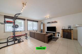 Naast het stadspark van Diksmuide en vlakbij het centrum vinden we dit te renoveren appartement terug. Dankzij deze gunstige ligging zijn...