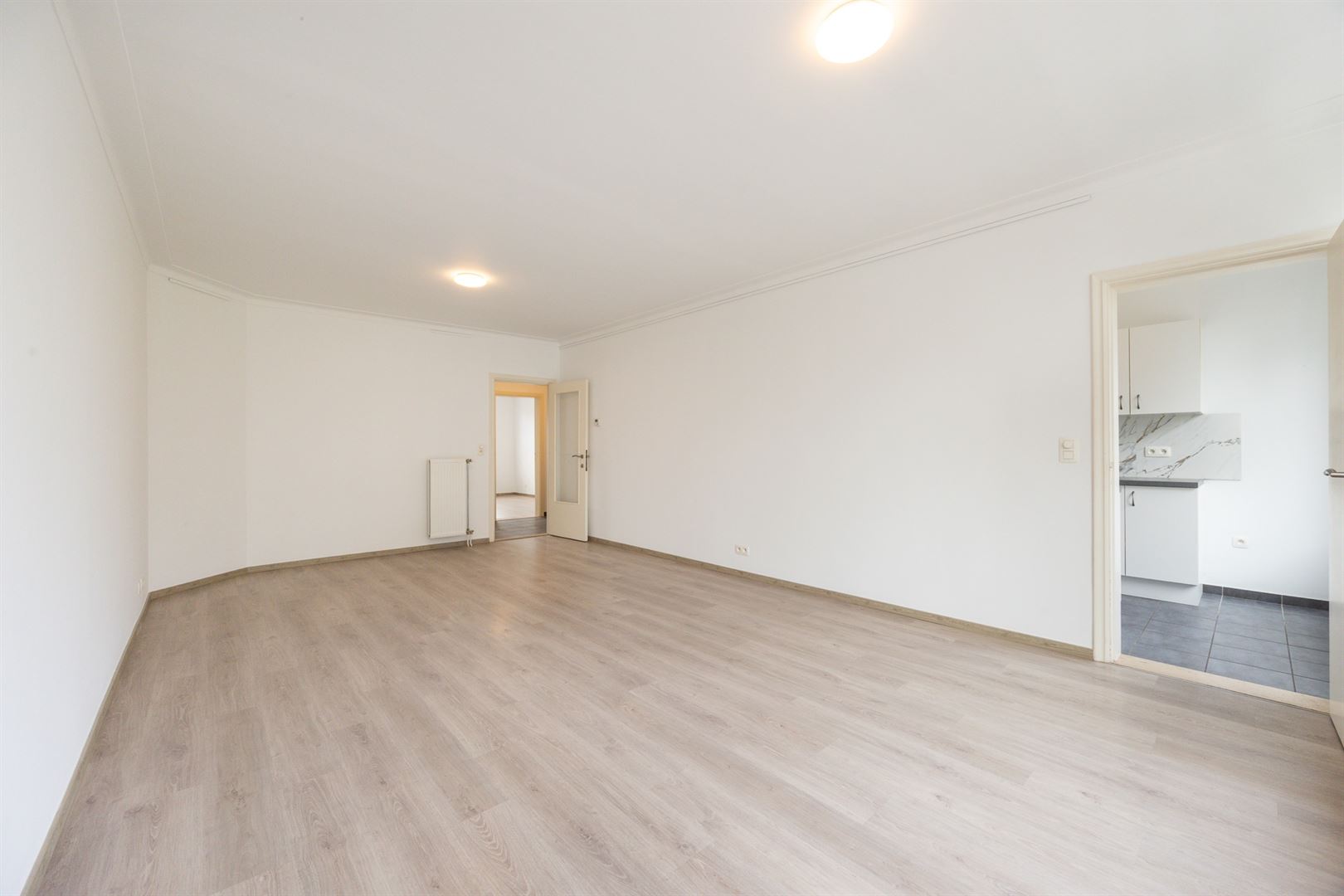 Opgefrist 2-slaapkamer appartement - foto 5