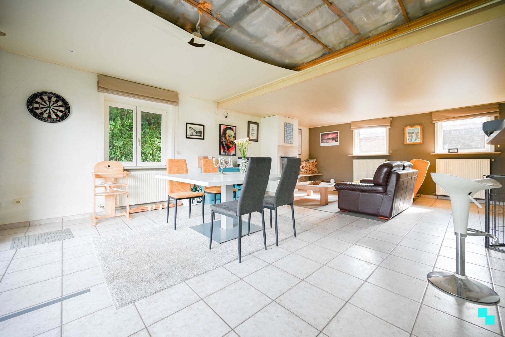 Alleenstaande, te renoveren villa in residentiële buurt - foto 5