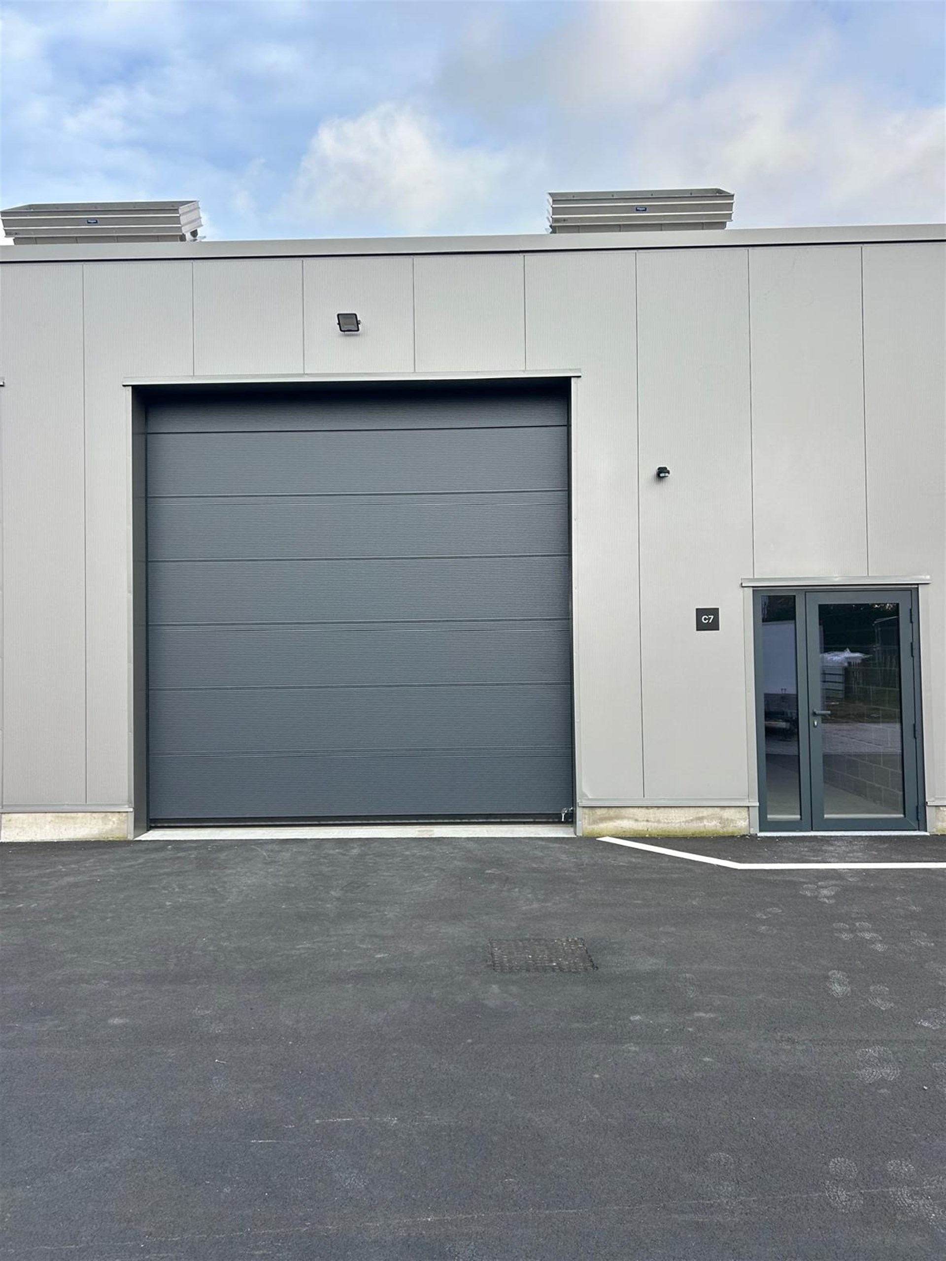 Commercial for rent in Kalken - photo 2