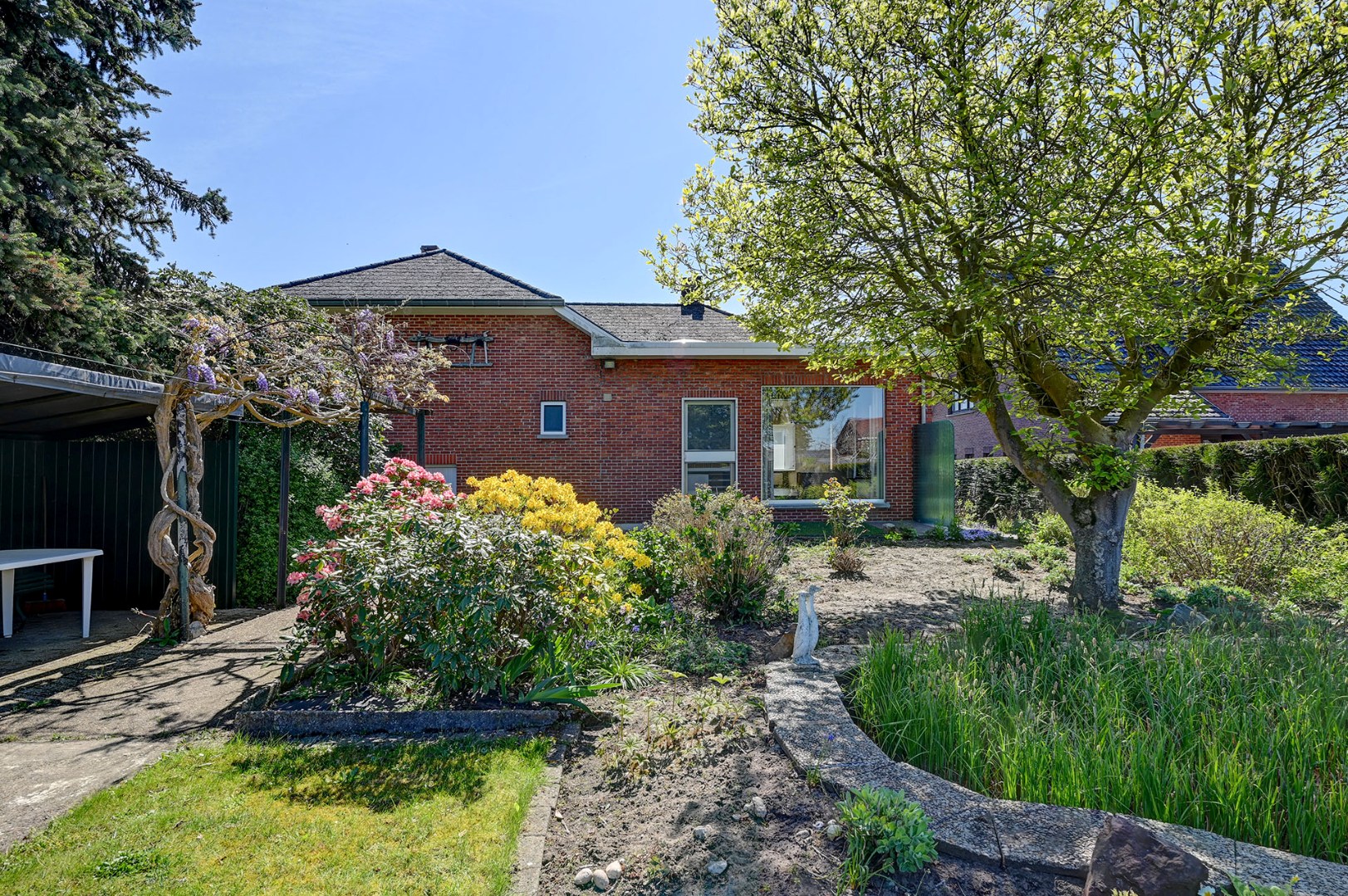 Ruime woning met drie slaapkamers - foto 5