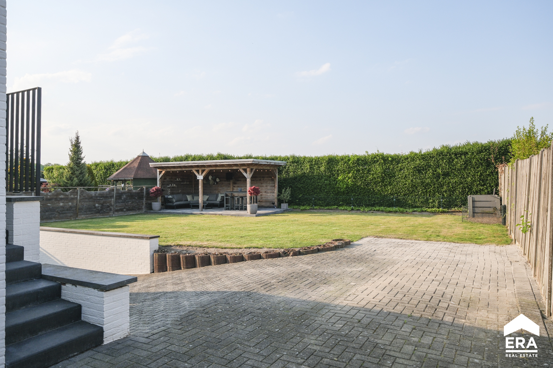 Gerenoveerde gezinswoning met 4 slaapkamers en vrij zicht! - foto 4