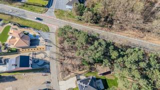 Perceel voor open bebouwing met veel mogelijkheden in LanakenOp de kruising van de Lepelvormweg en de Maastrichterweg in Lanaken bevindt zich deze...