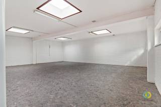 Gelegen in het centrum van Vilvoorde vindt u deze gunstig gelegen opslagplaats. Het gebouw werd voorheen gebruikt als balletschool. Bij...