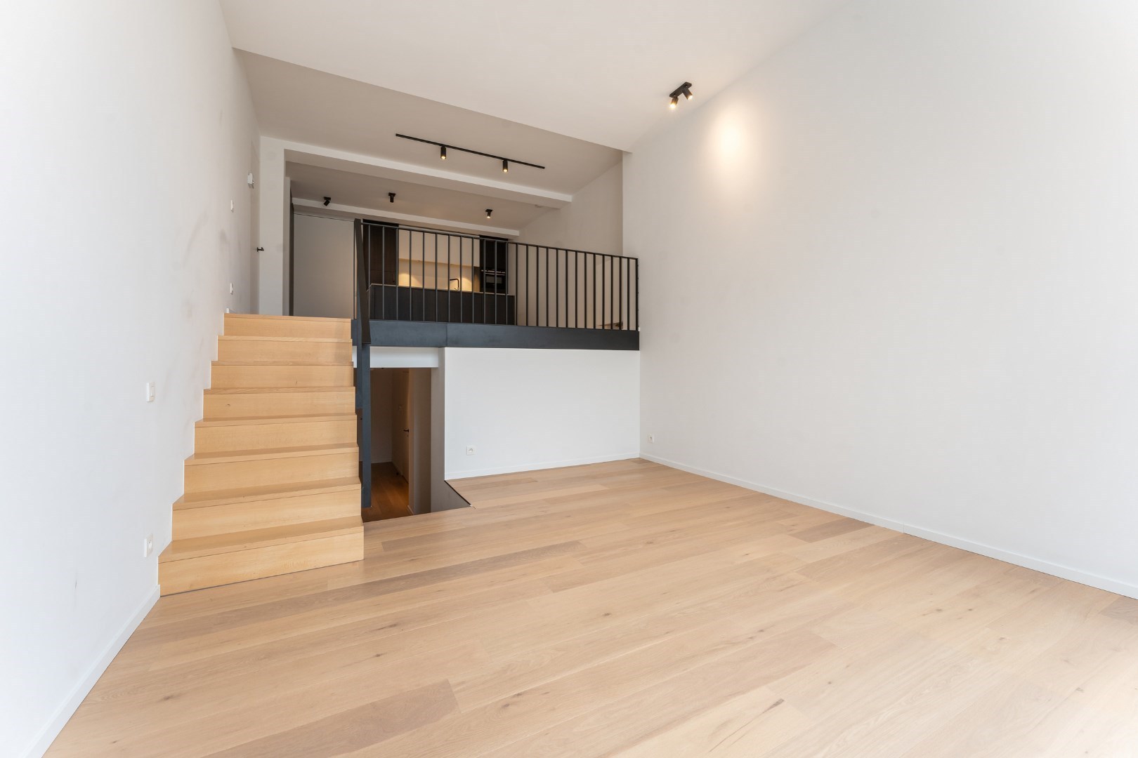 Schitterend villa-appartement aan het van Duyseplein - foto 2