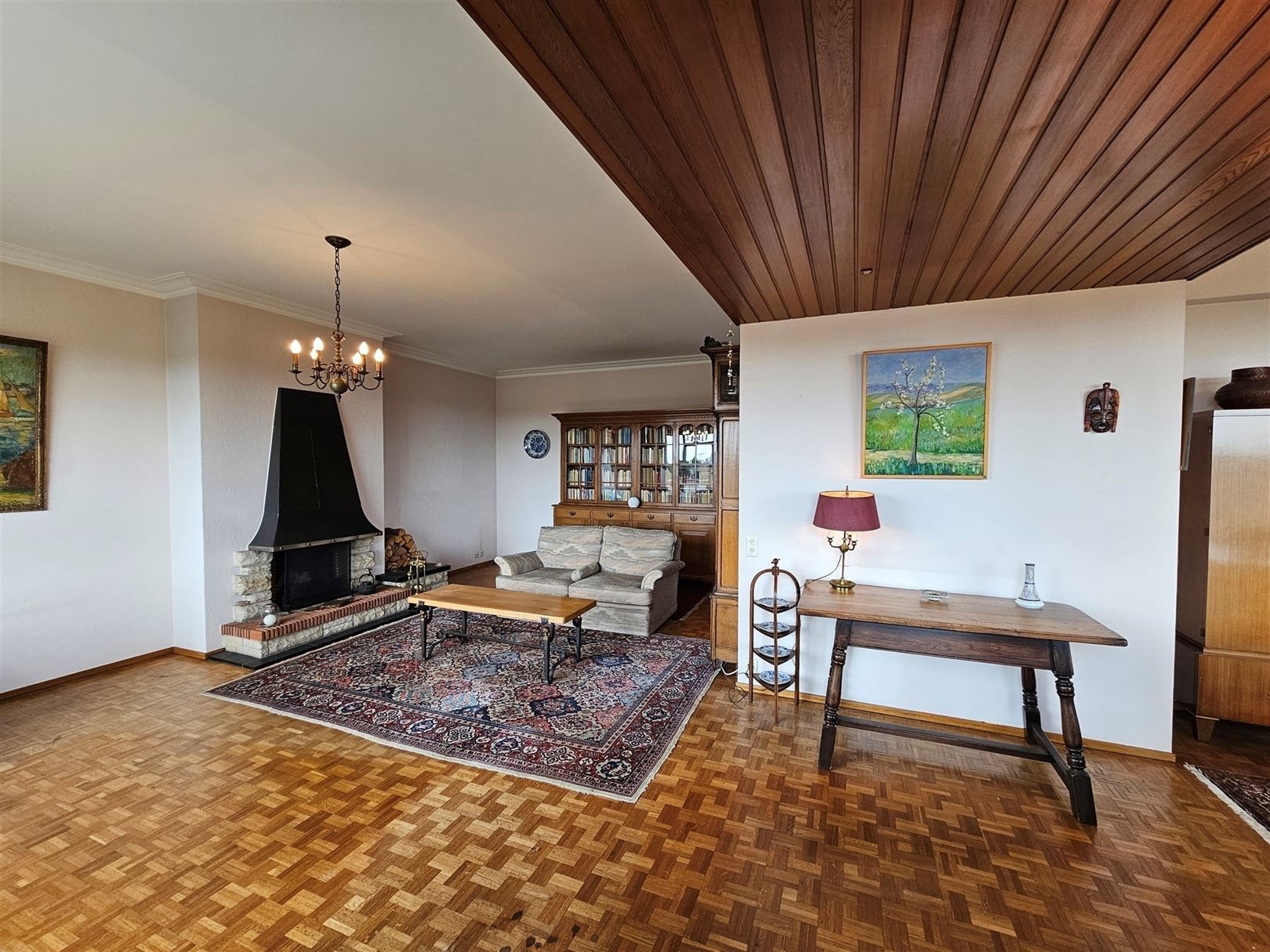 Ruim appartement met 4slpks, terras en garagebox - foto 3