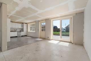 Te koop: Verder af te werken halfopen bebouwing in het landelijke HoutemOp zoek naar een woning met potentieel in een rustige omgeving? Deze halfopen...