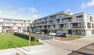 Deze twee ondergrondse autostaanplaatsen maken deel uit van residentie Ter Oostpoorte.Ben je op zoek naar een autostaanplaats voor eigen gebruik of voor verhuring? Aarzel dan zeker niet om de dossierverantwoordelijke te controleren!