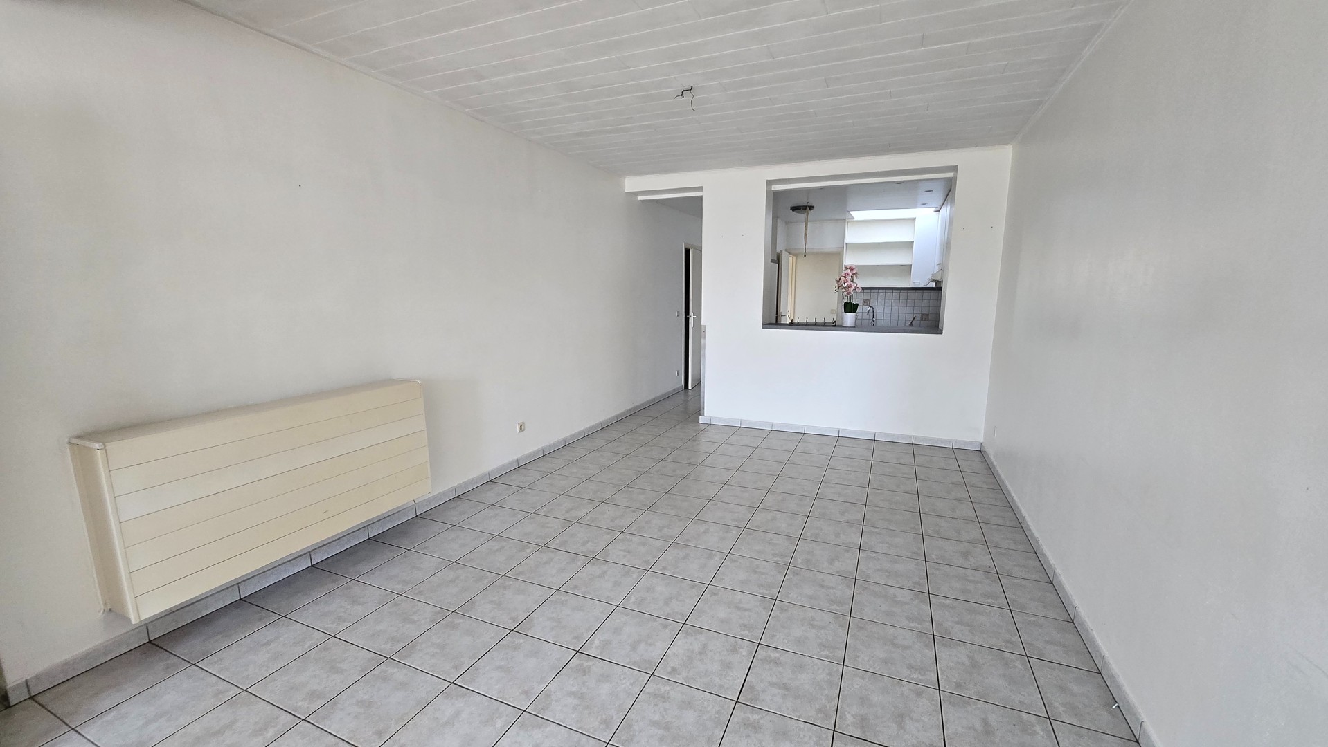 Gelijkvloers appartement met 1 slaapkamer - foto 2