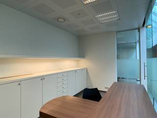 Commercial à louer à Tielt