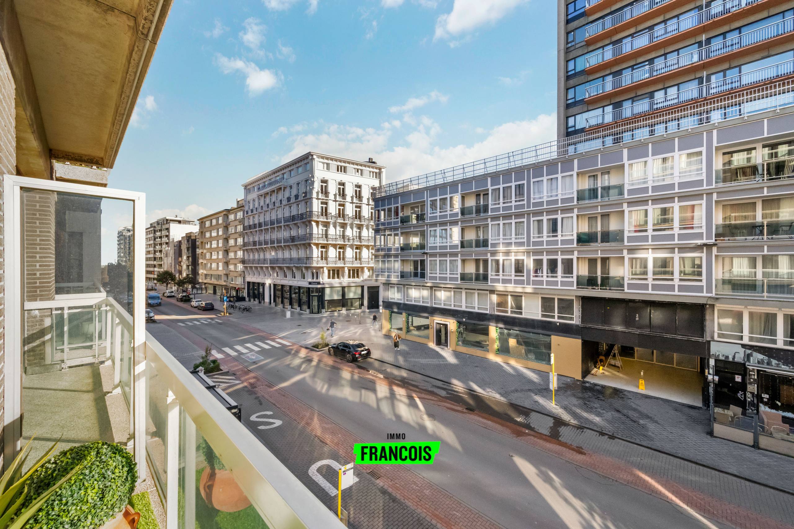 Zorgvuldig onderhouden studio-appartement met slaaphoek pal in centrum Oostende (vast verhuurd en goed rendement) - foto 4