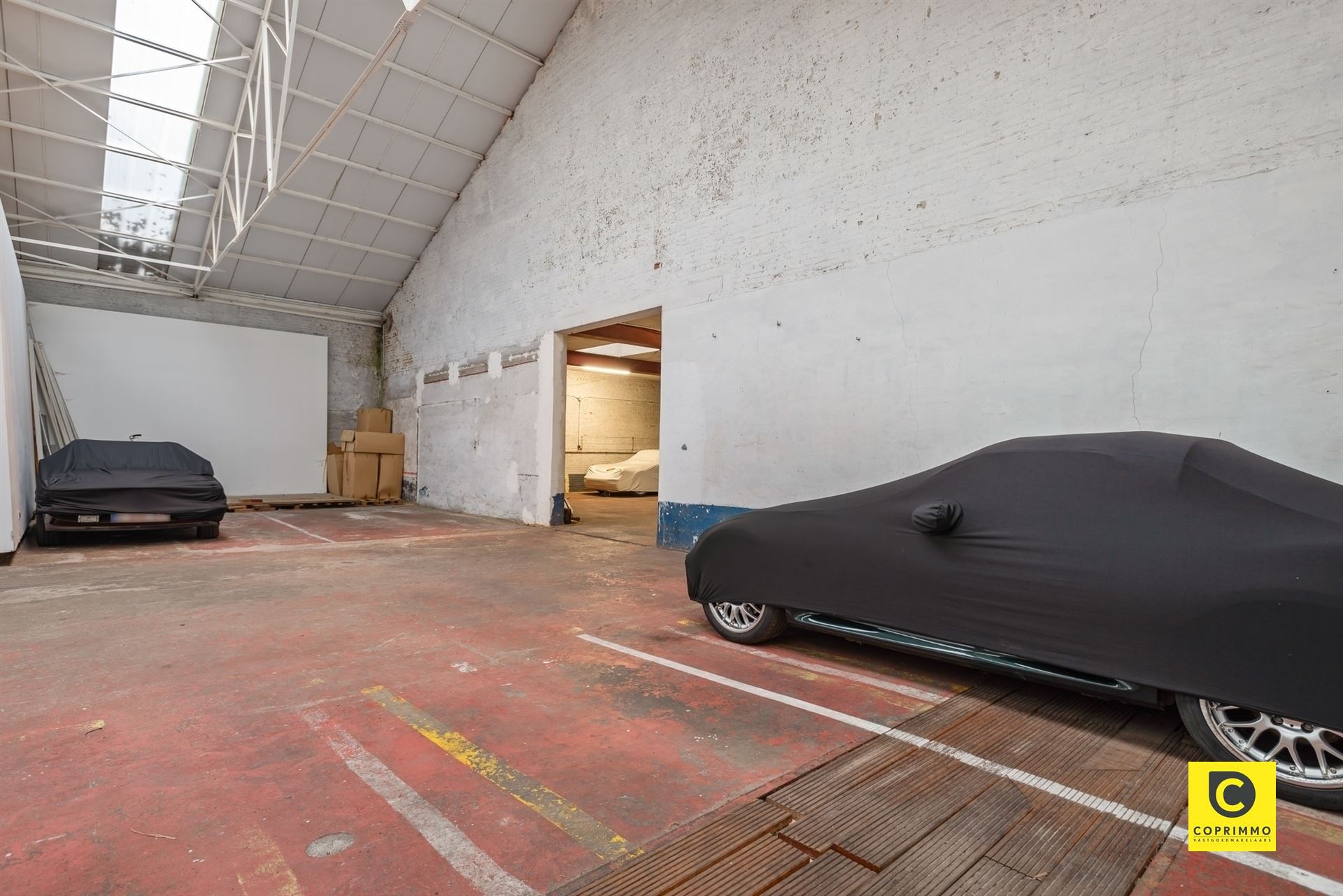 Unieke woning met 450 m² magazijn & showroom - foto 4