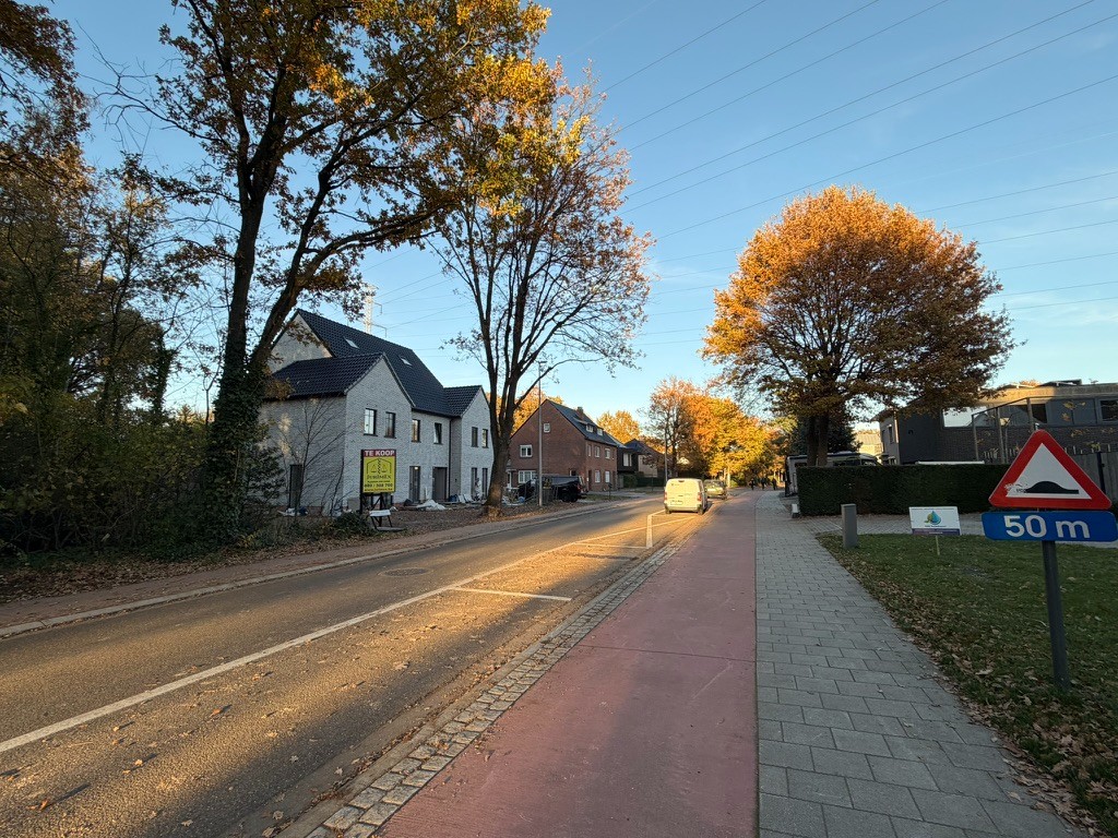 Genk, Reinpadstraat 183 (Lot 2: 7a 31ca) en 185 (Lot 3: 7a 23ca): uitstekend gelegen bouwgronden voor halfopen bebouwing. - foto 2