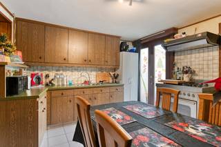 Welkom in deze gezellige gezinswoning nabij het centrum van Izegem. Achter deze gevel schuilt een verrassend ruime en verzorgde woning. De woning...