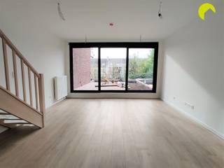 On the ground, first and second floors of this beautiful new construction project we find this nice triplex apartment with 3 bedrooms. It is...