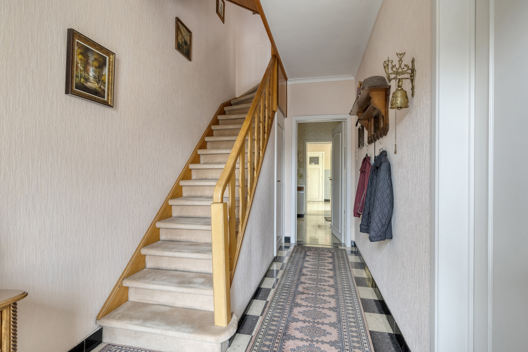 Goed onderhouden woning met potentieel op toplocatie in Hasselt - foto 4