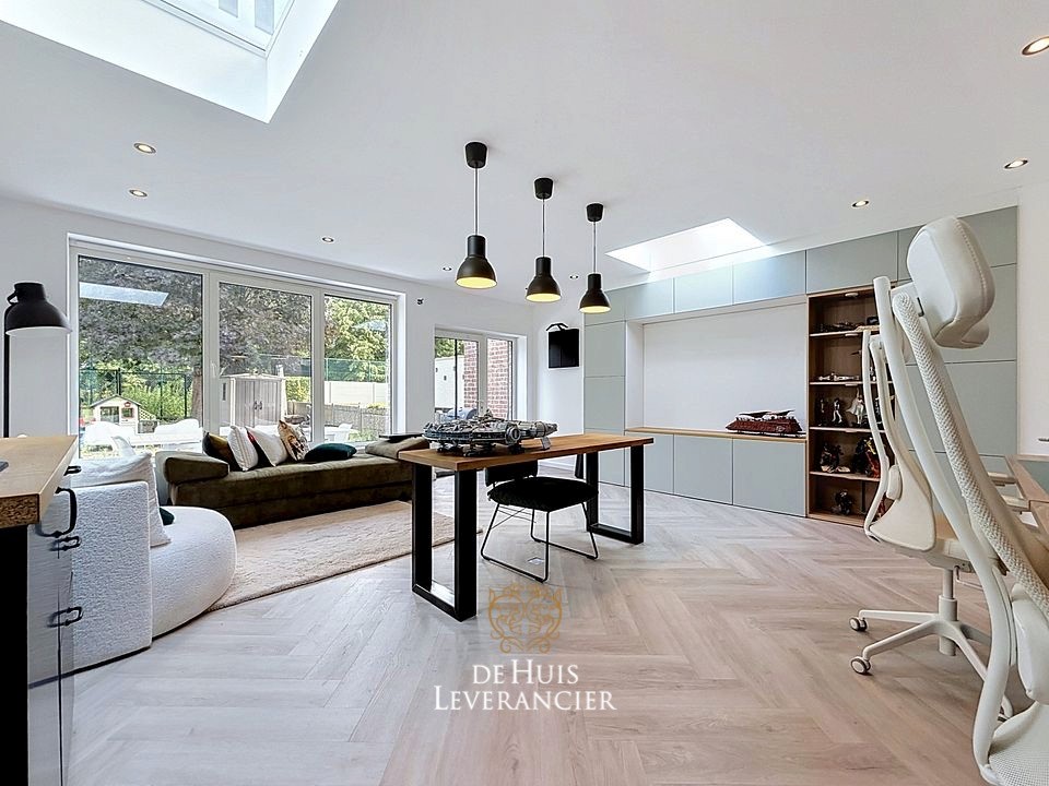 Instapklare bel-etagewoning met 3 slaapkamers, 2 badkamers, garage én veelzijdige aanbouw - photo 4