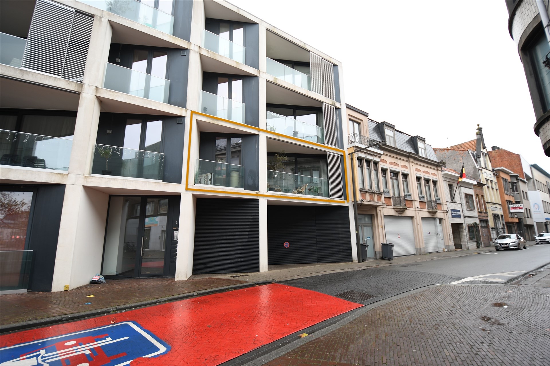 Centraal gelegen appartement met 2 slaapkamers en terras in  - foto 1