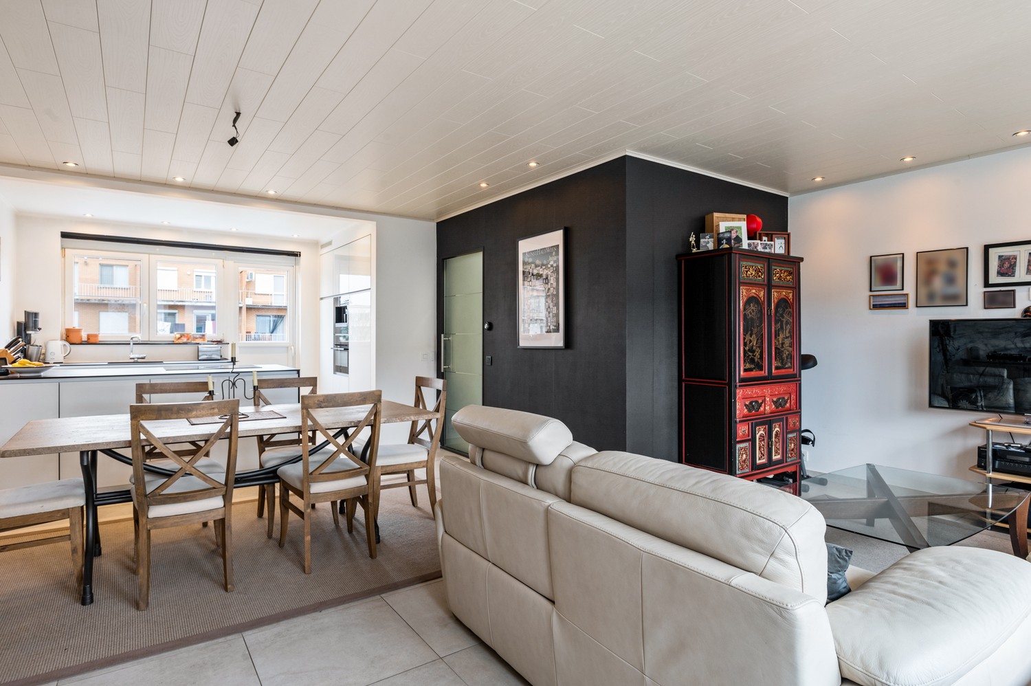 Recent gerenoveerde bel-etage met 3 slaapkamers te koop in Hoevenen! - foto 2