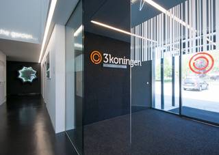 Ruim kantoor op het gelijkvloers van een perfect uitgerust bedrijvencentrum met uitstraling voor uw zaak! Het kantoor heeft een oppervlakte van 22...