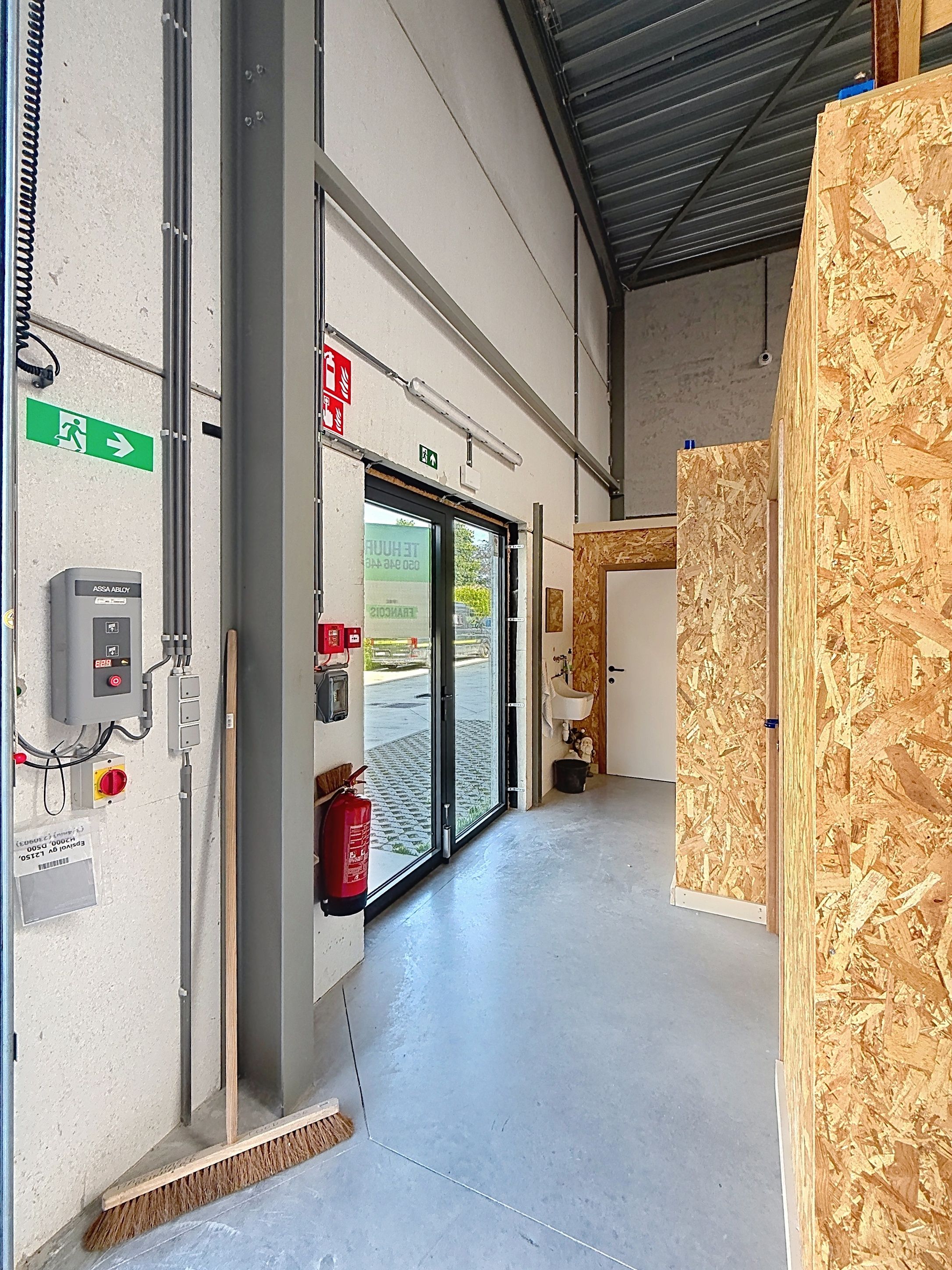 Commercial for rent in Torhout - photo 4