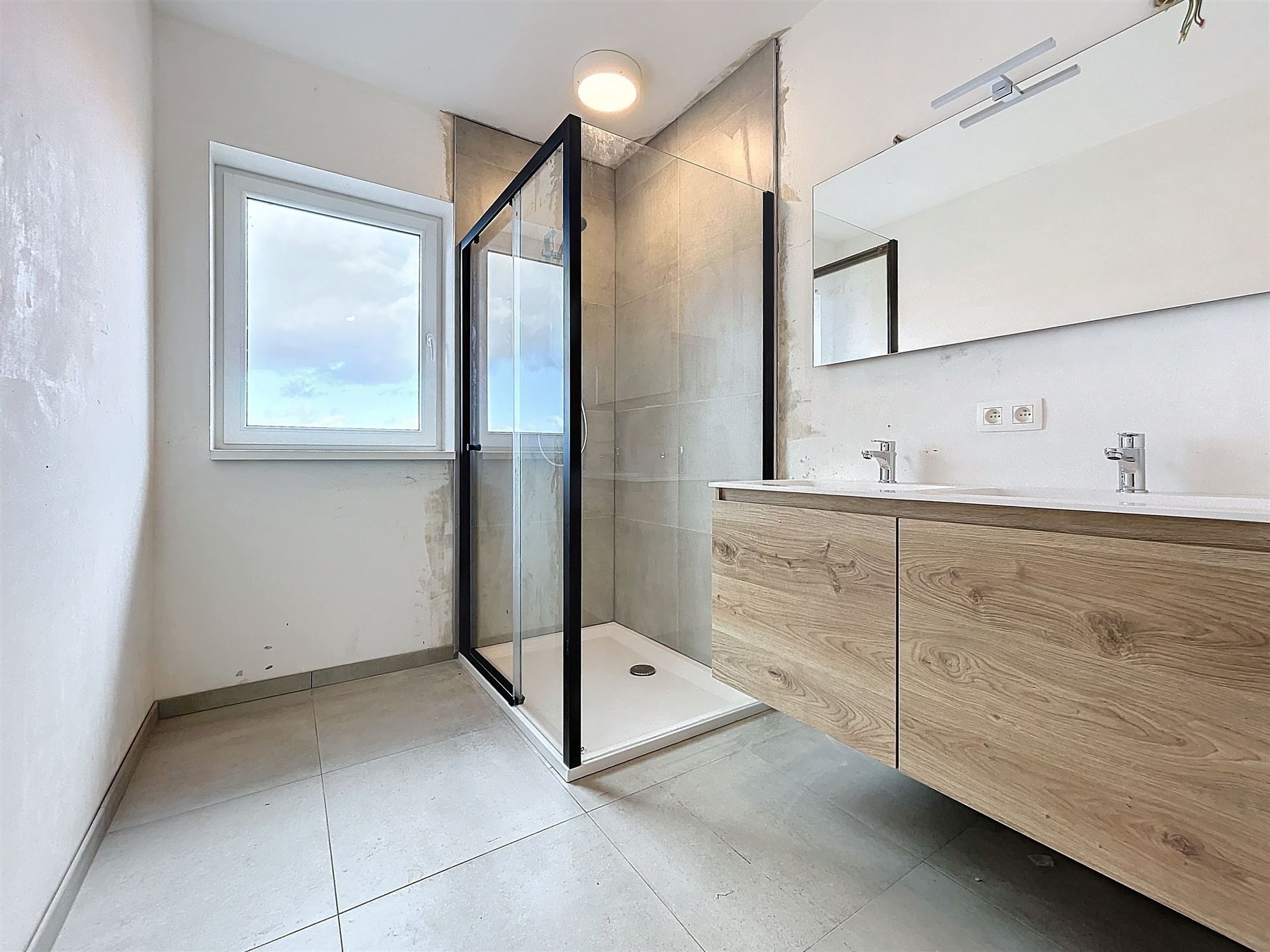 Lichtrijke nieuwbouwwoning - foto 4