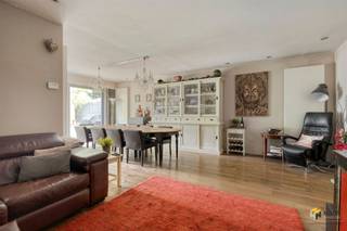 Ruime woning (200 m²) met 5 slaapkamers, 2 badkamers, garage en tuin (210 m²) in Kapellen. Het pand is gelegen in een groene woonwijk en bevindt zich...