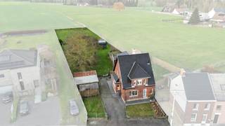 Voor meer info of een bezoek, bel 054 78 90 00 - In een rustige straat in het landelijke Goeferdinge bevindt zich deze grondig gerenoveerde woning...