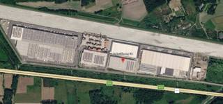 - magazijn 7.700m²<br />- 6 loskades<br />- luifel en terrein <br />- langs de E313