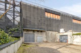 Opslagruimte / magazijn te huur in Oostende – ca. 350 m² met laad- en loskaaiOp zoek naar een kwalitatieve opslagruimte te huur in Oostende?Deze...