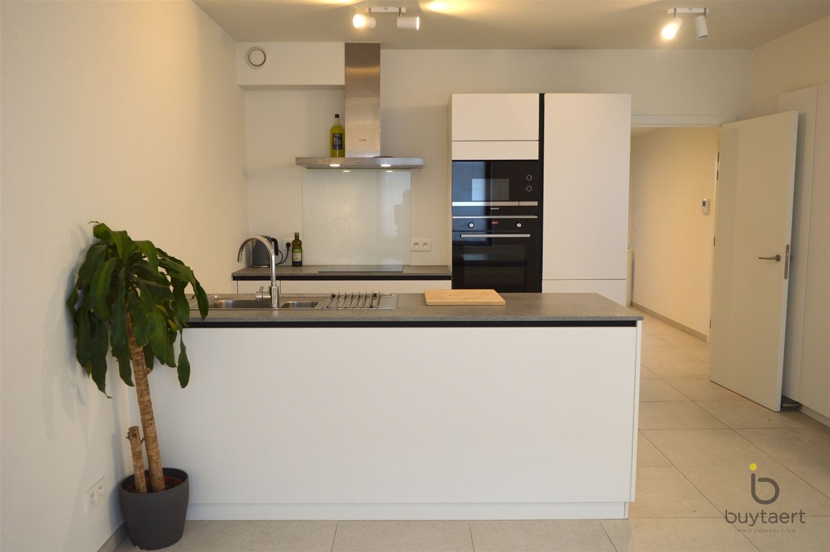 Gelijkvloers appartement met tuin te Deurne. - foto 4
