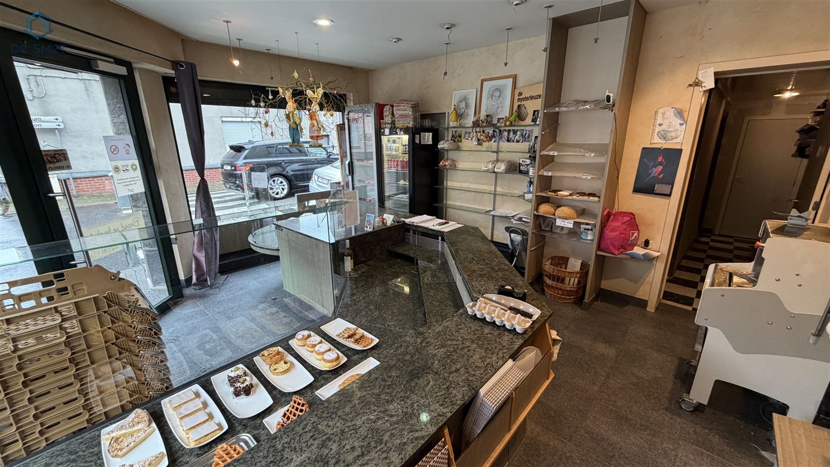 OPBRENGSTEIGENDOM MET HANDELSPAND EN APPARTEMENT  - foto 4