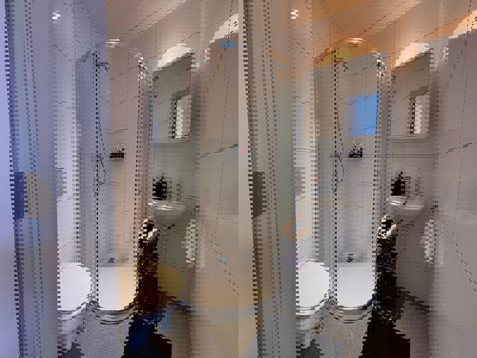 Furnished room Leuven City Center. STUDENTS ONLY - foto 5