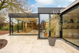 Gerenoveerde woning met 2 en mogelijk 3 slaapkamers met heel erg aangename look & feel. Woning welke in 2022 grotendeels en erg keurig werd...