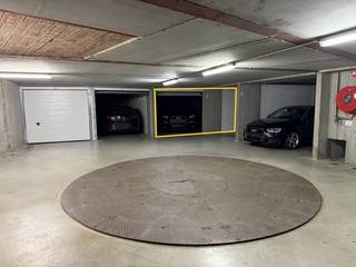 Garage for sale in Bruges