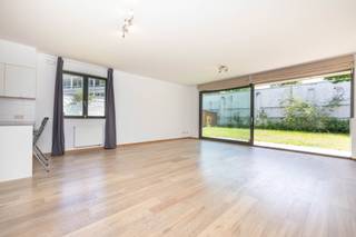 BERCHEM-SAINTE-AGATHE, Zavelberg, rustig gelegen in een luxe mede-eigendom, mooi appartement met 3 slaapkamers van ± 130m² met tuin van ±...