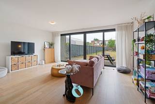 Interessant 3-slaapkamer appartement met patio, leuk terras en privétuintje.Het appartement is gelegen op een heel gunstige locatie langsheen de...
