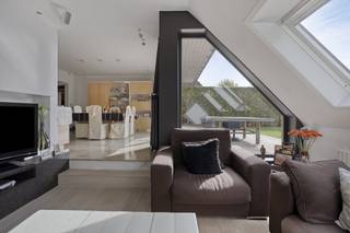 Découvrez cette charmante maison bien entretenue, construite en 1992, située dans une impasse calme et adaptée aux enfants à deux pas de...