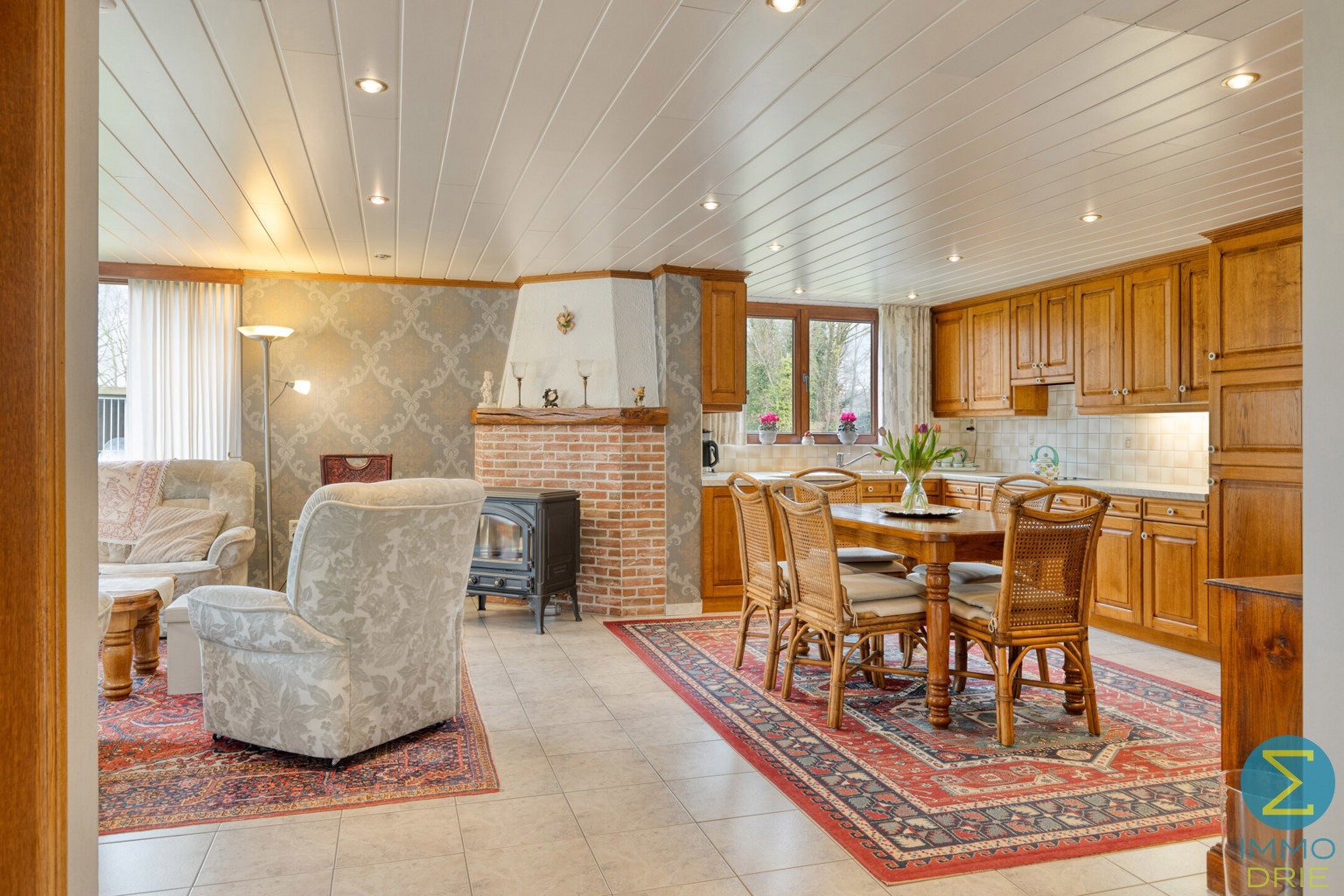 Gelijkvloerse woning op ruim perceel, vlak bij snelweg (E34) - foto 3