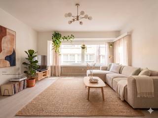 Vous recherchez un appartement à louer dans le centre d'Ostende ? Cet appartement de 95 m² entièrement rénové au premier étage (sans ascenseur) allie espace, lumière et confort dans un emplacement privilégié, à proximité des commerces, des transports en commun et du front de mer.Disposition :-Grand espace de vie lumineux-Cuisine séparée avec appareils modernes et connexion pour machine à laver-Salle de bain avec douche à l'italienne-WC séparés-2 chambres -balcon arrièreLes avantages de cet appartement à Ostende :-Spacieux espace de 95 m²-Entièrement rénové et prêt à emménager-beaucoup d'espace lumineux -Emplacement central dans le centre d'Ostendeprovision : 90€ (chauffage et eau)Vous êtes intéressé par cette propriété à louer à Ostende ? Rendez-vous sur le site www.dewaele.com, cliquez sur le bien que vous souhaitez louer. À l'aide du bouton rouge « demandez votre visite », nous vous demandons de remplir brièvement un profil. Aucun rendez-vous ne peut être pris par téléphone.Demandez une visite