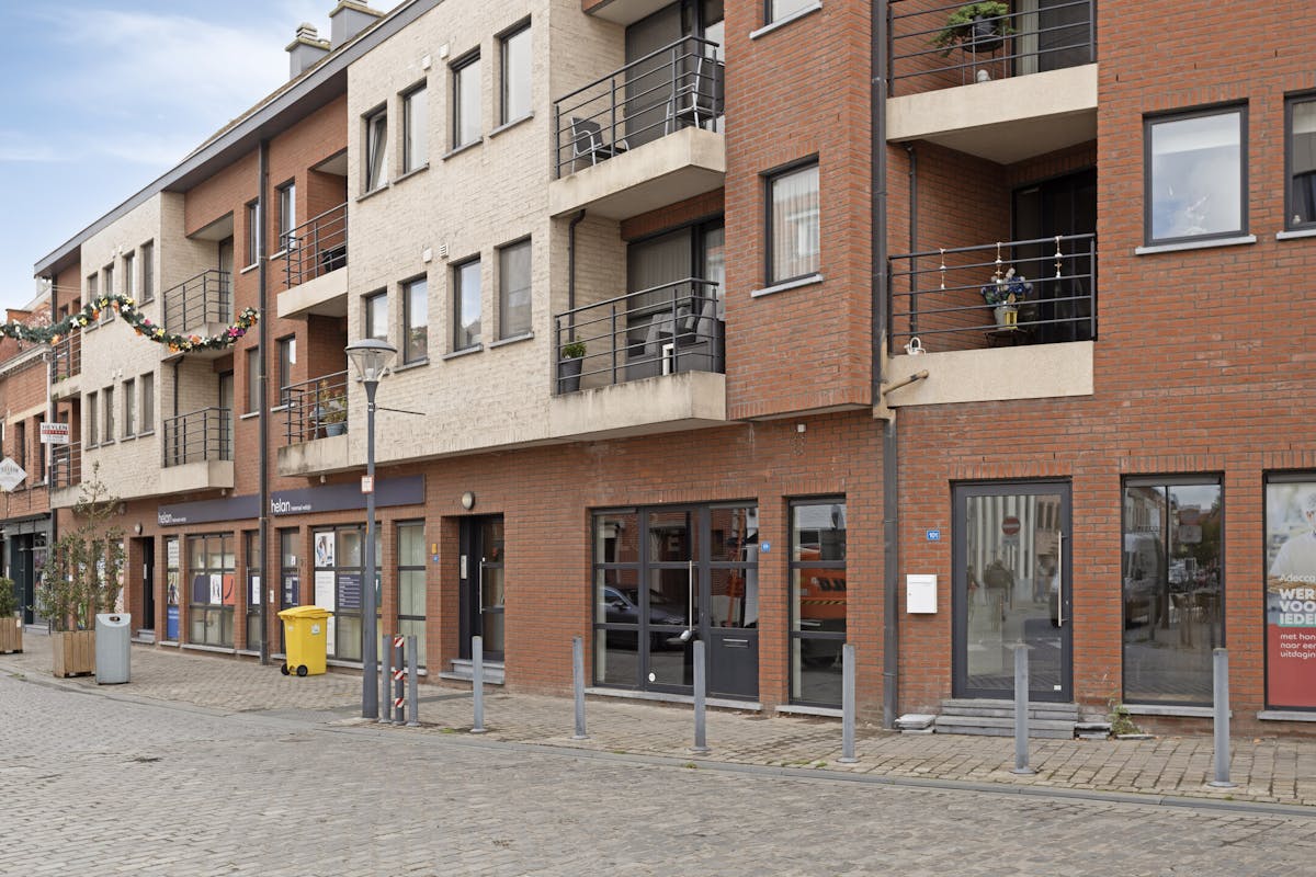 goed gelegen handelspand van 158m² te koop in Herentals - foto 1