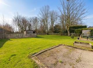 1ste bezoekdag dinsdag 23 december! Inschrijven kan via www.nobels.be onder referentienummer 4213135.INSTAPKLARE VILLA met VERWARMD ZWEMBAD op RUIM...