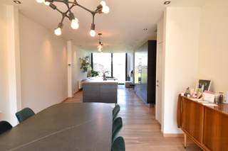 In een rustige éénrichtingsstraat en op wandelafstand van het centrum van Moorsele, vindt je deze charmante en instapklare woning met een mooie...