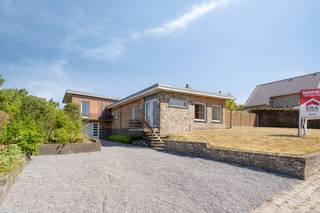 [[ DIT PAND NEEMT DEEL AAN DE ERA OPEN HUIZEN DAG OP 6/12 VAN 14:30 TOT 15:30 ]]Op een rustige en groene locatie te Zedelgem staat deze instapklare...