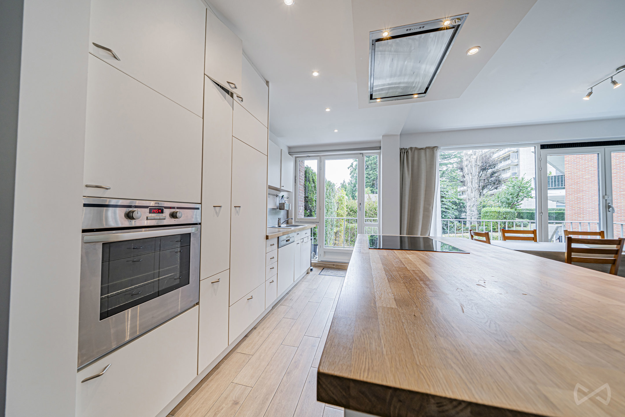 Apartment for sale in Woluwe-Saint-Pierre with 2 bedrooms - photo 4