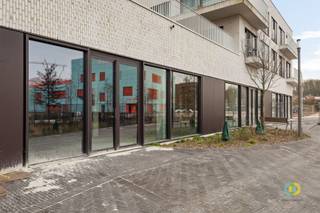 Ben jij klaar om jouw zaak te vestigen op een toplocatie? Dit handelspand aan het T'Brughuis, in het kloppende hart van de 4 Fonteinen site,...